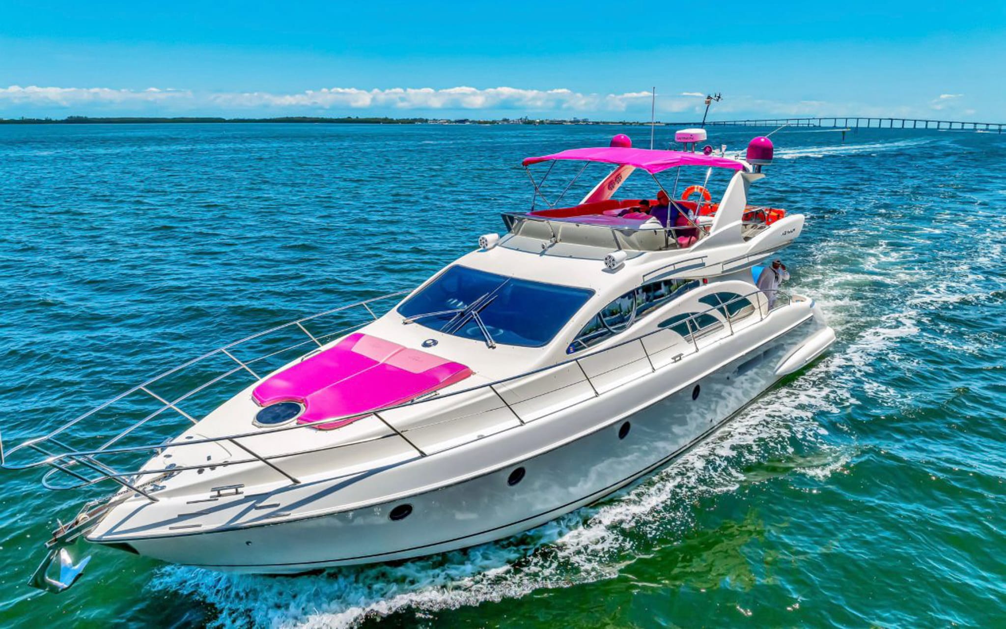 60' Azimut PINK